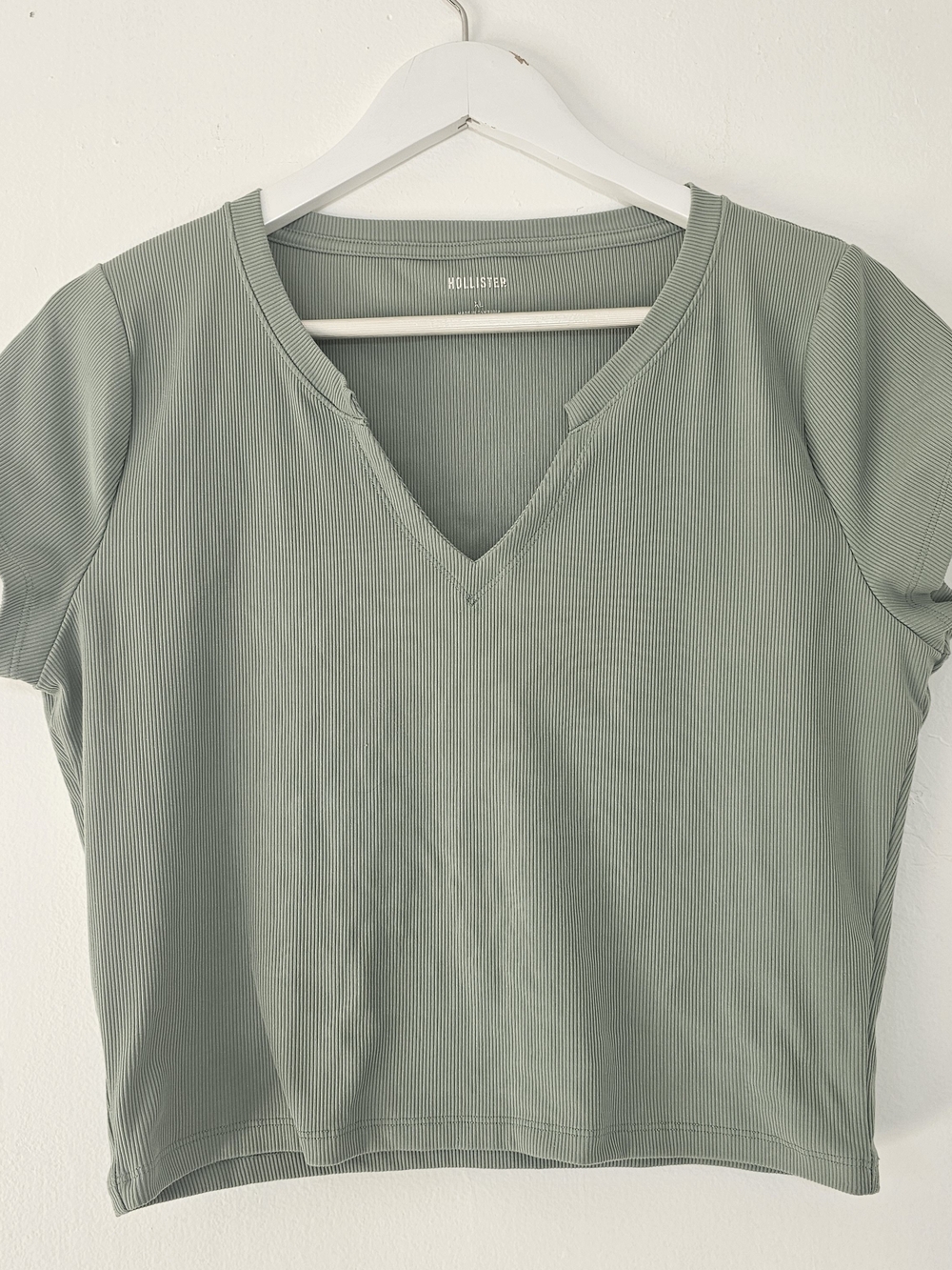 Hollister Short Sleeve Ribbed V-Notch Top in Sage Green